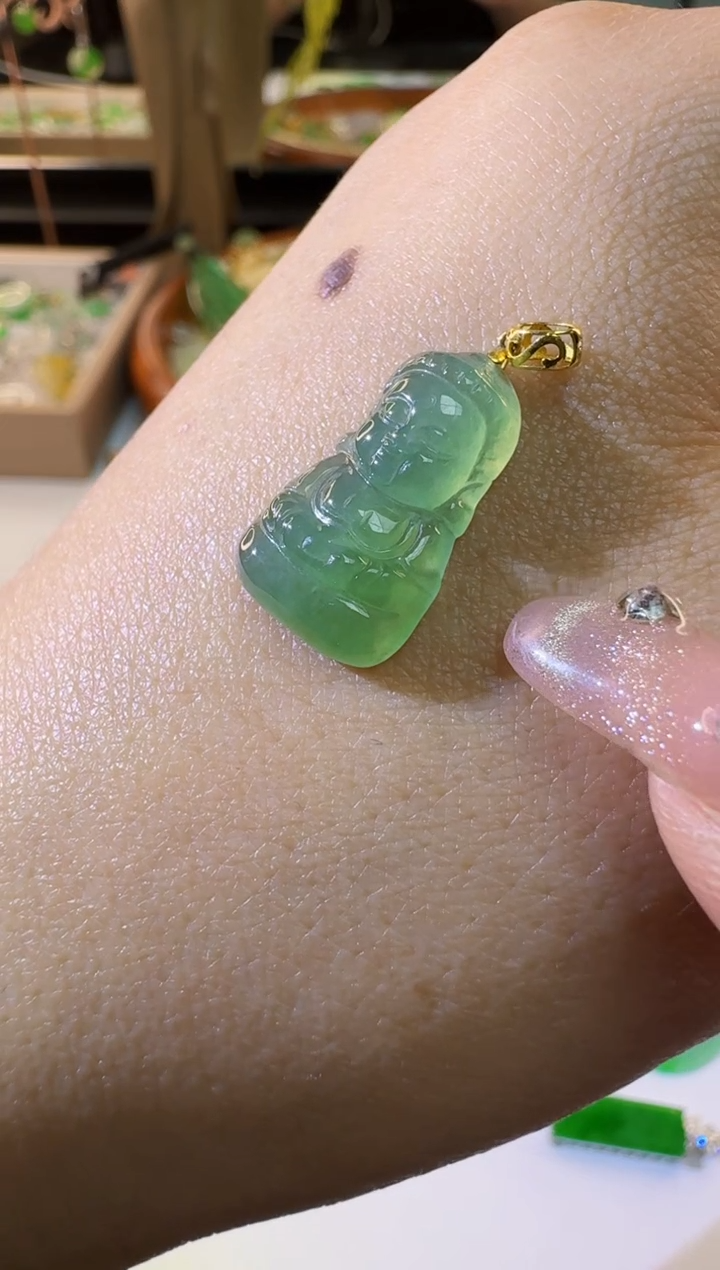 【闪购商品】翡翠颈饰18K金镶嵌缅甸A货翡翠吊坠