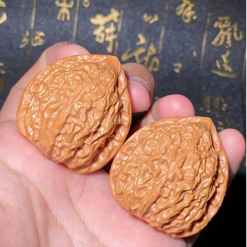 R2文玩核桃把件金牛边38肚37高40