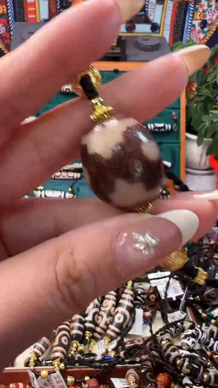 玛瑙/玉髓（覆膜）颈饰合金30.（微瑕）