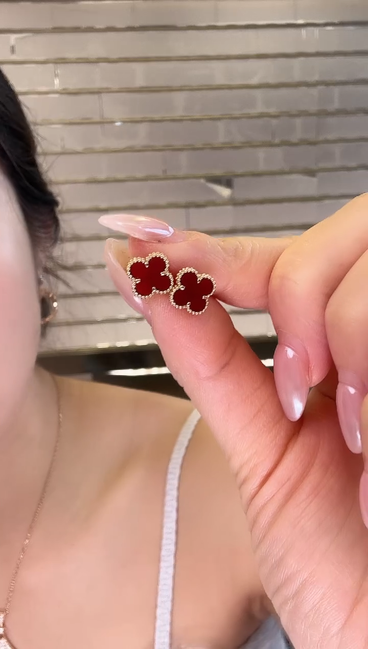 18K金镶嵌耳钉玛瑙/玉髓10mm红花耳钉