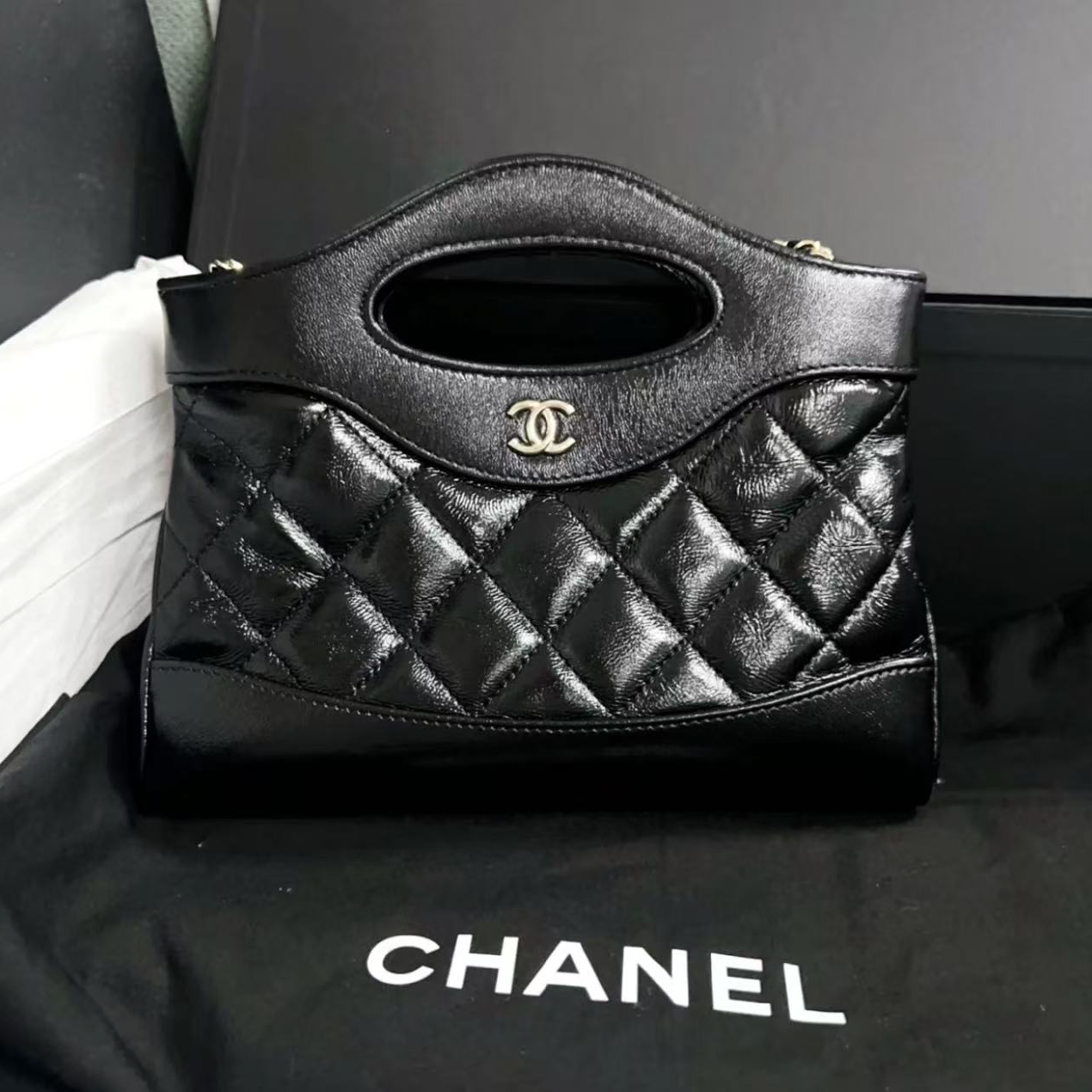 99新 Chanel/香奈儿 专柜28300黑金31bagnano斜挎包