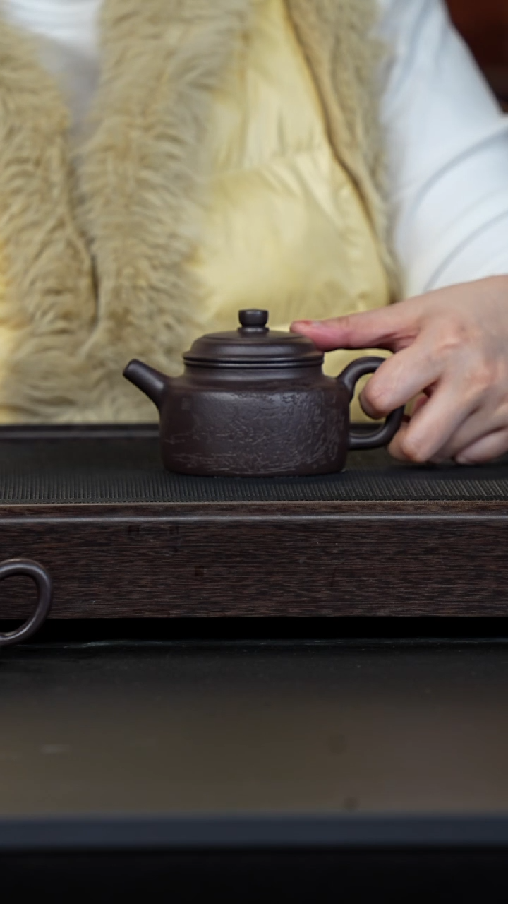 【闪购商品】紫砂茶壶黑墩头刻绘德钟