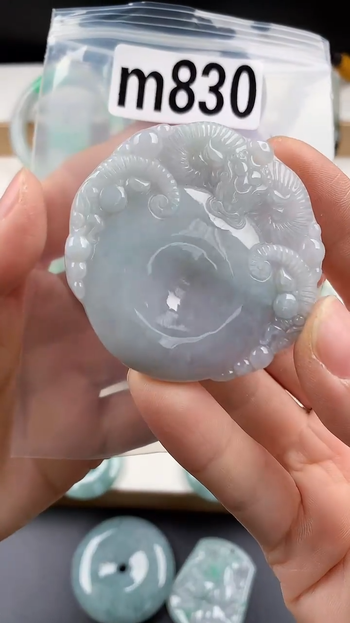 颈饰未镶嵌翡翠天然翡翠吊坠挂件