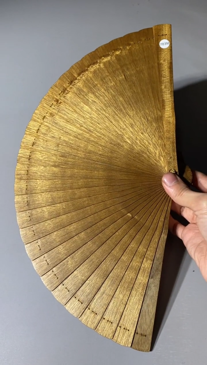 【闪购商品】金丝楠木雕703号21cm金丝楠木小叶桢楠扇子