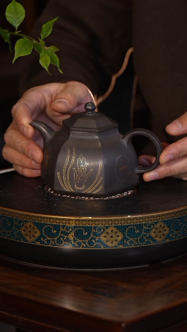 【闪购商品】紫砂茶壶一花一世界  金银错工艺