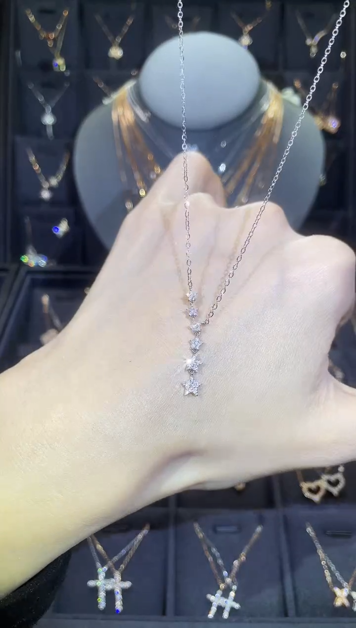 【闪购商品】钻石套链18K金镶嵌18K金白  多人  繁星