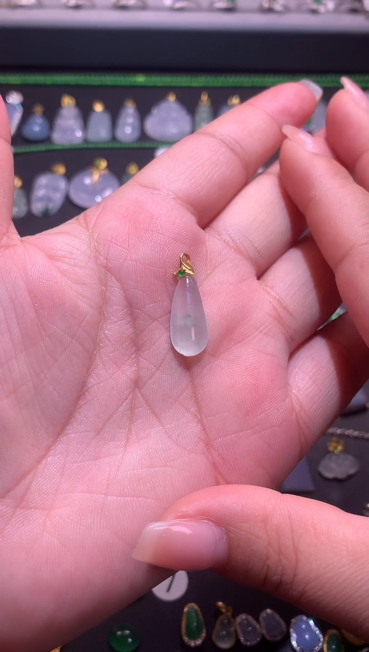 【闪购商品】翡翠吊坠(不含链)18K金镶嵌1