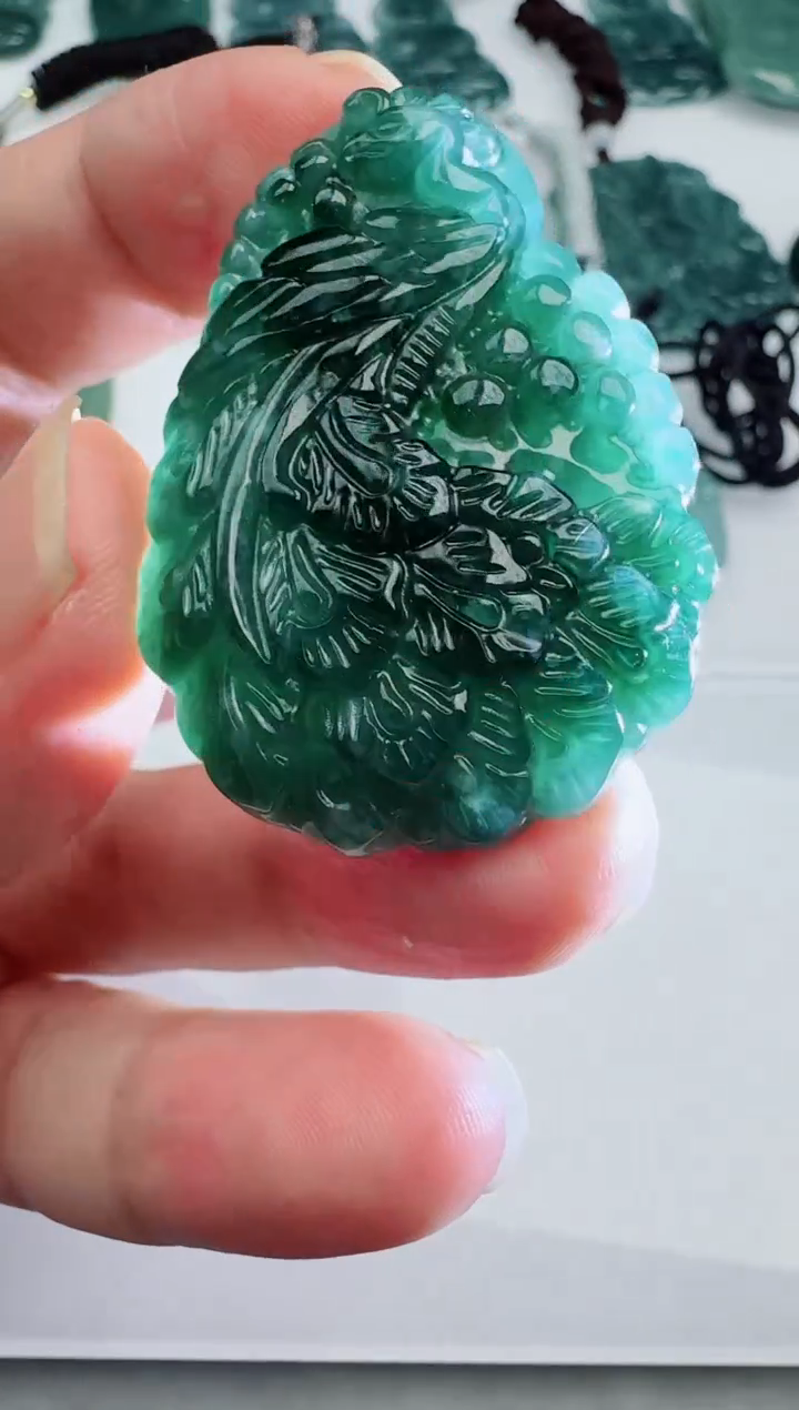 【闪购商品】翡翠吊坠(不含链)未镶嵌多样性随机发其一
