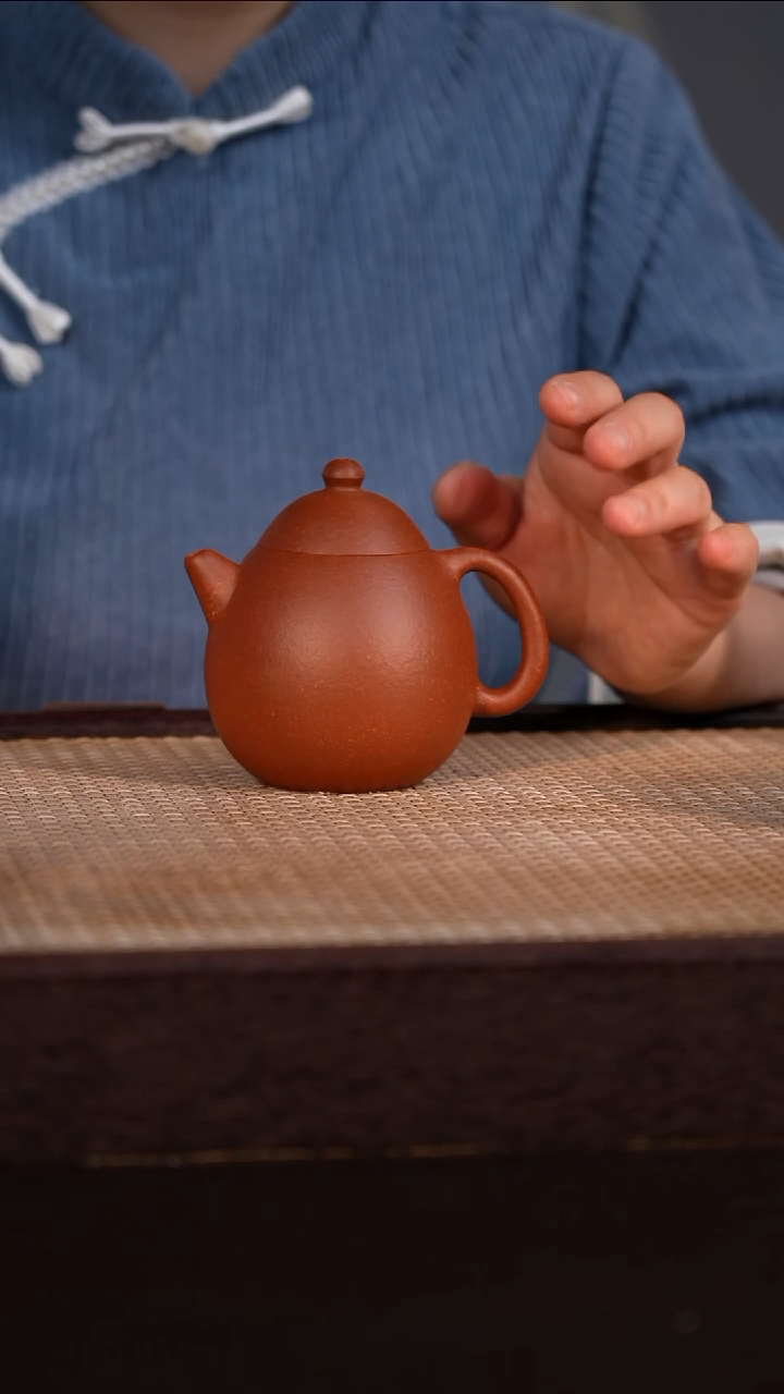 茶壶紫砂鱼籽降坡 190cc