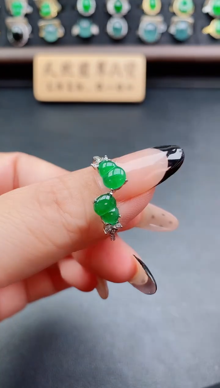 银S925镶嵌戒指翡翠1