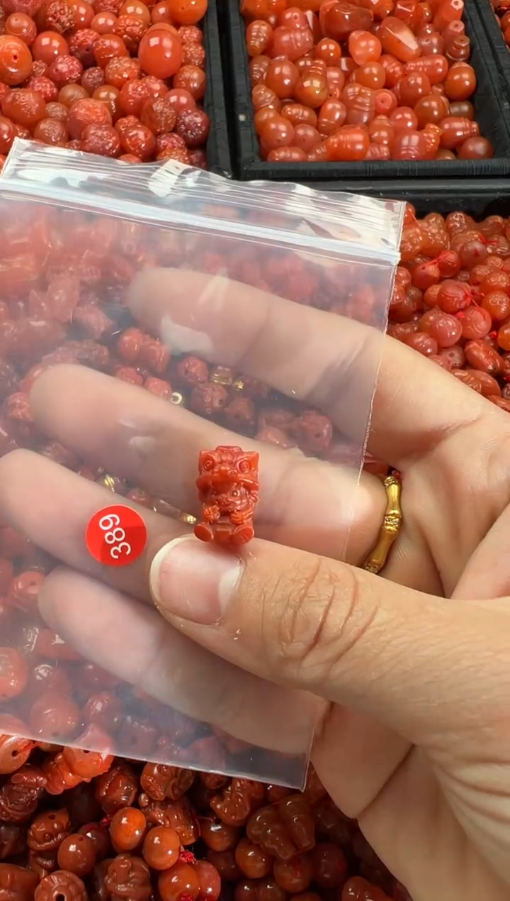 【闪购商品】南红玛瑙颈饰未镶嵌1