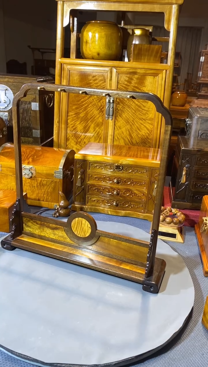 金丝楠新*地阴沉木 毛笔架