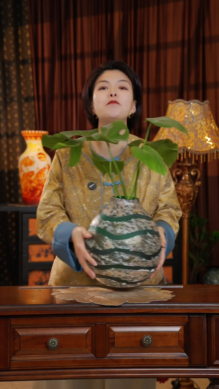 琉璃磨刻--将军罐