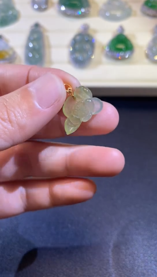 【闪购商品】翡翠吊坠(不含链)18K金镶嵌缅甸天然A货翡翠