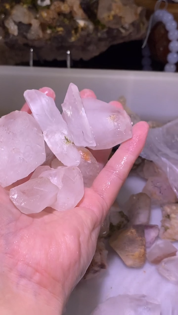 未镶嵌珠宝半成品水晶56号200g金口河水晶