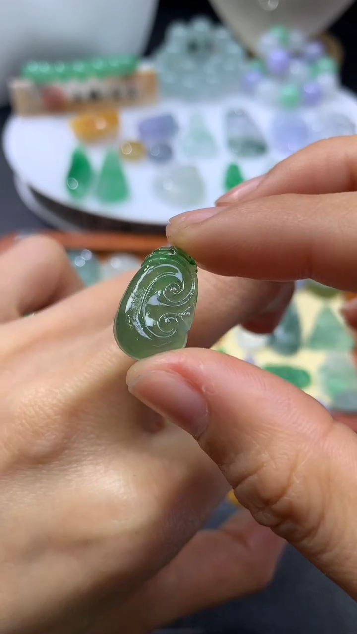 【闪购商品】定制翡翠未镶嵌翡翠