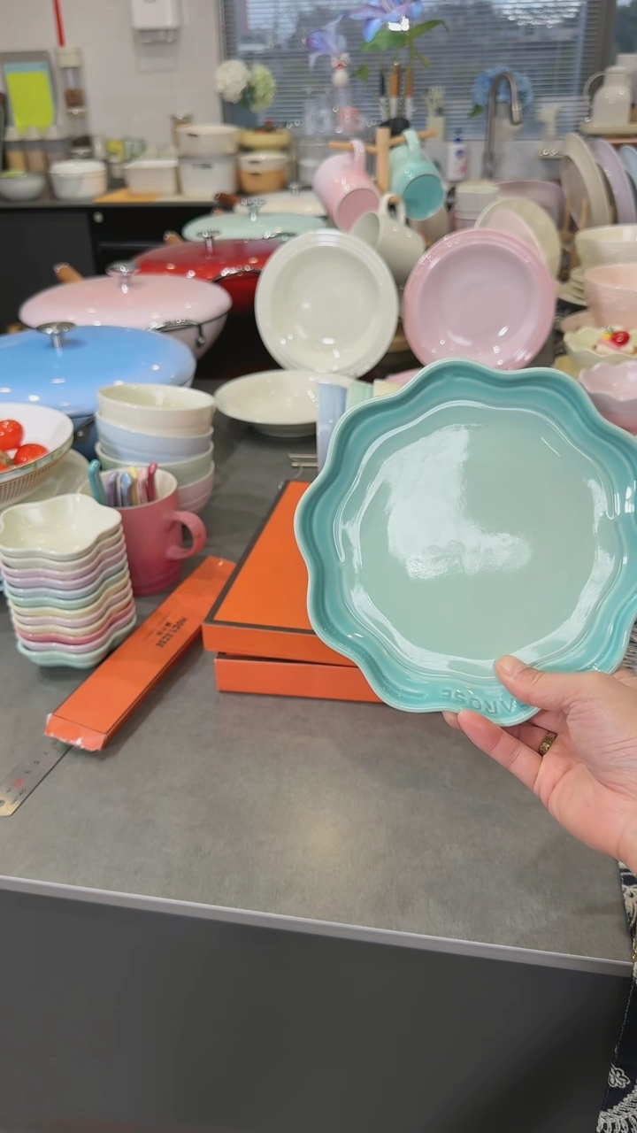 【闪购商品】搪瓷炻彩花边盘18CM-孔雀青