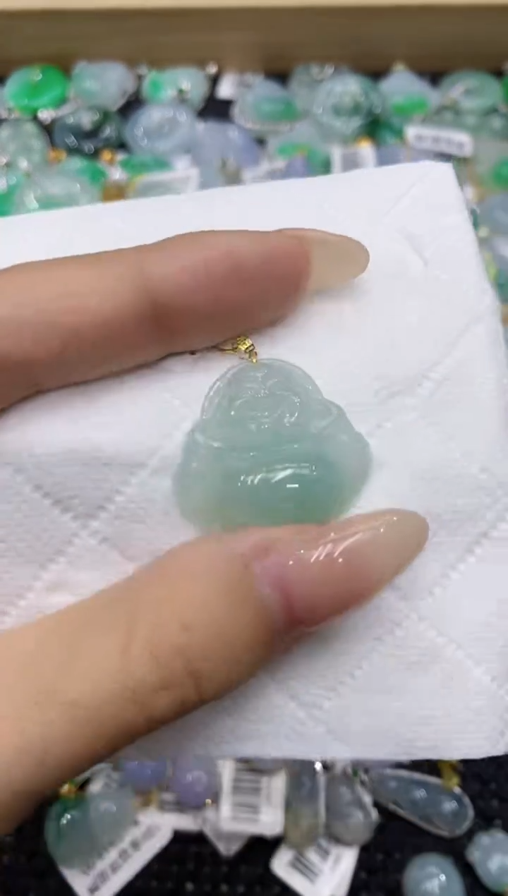 翡翠18K金镶嵌颈饰 111111111111