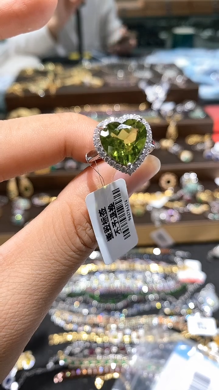 【闪购商品】橄榄石戒指银S925镶嵌戒指