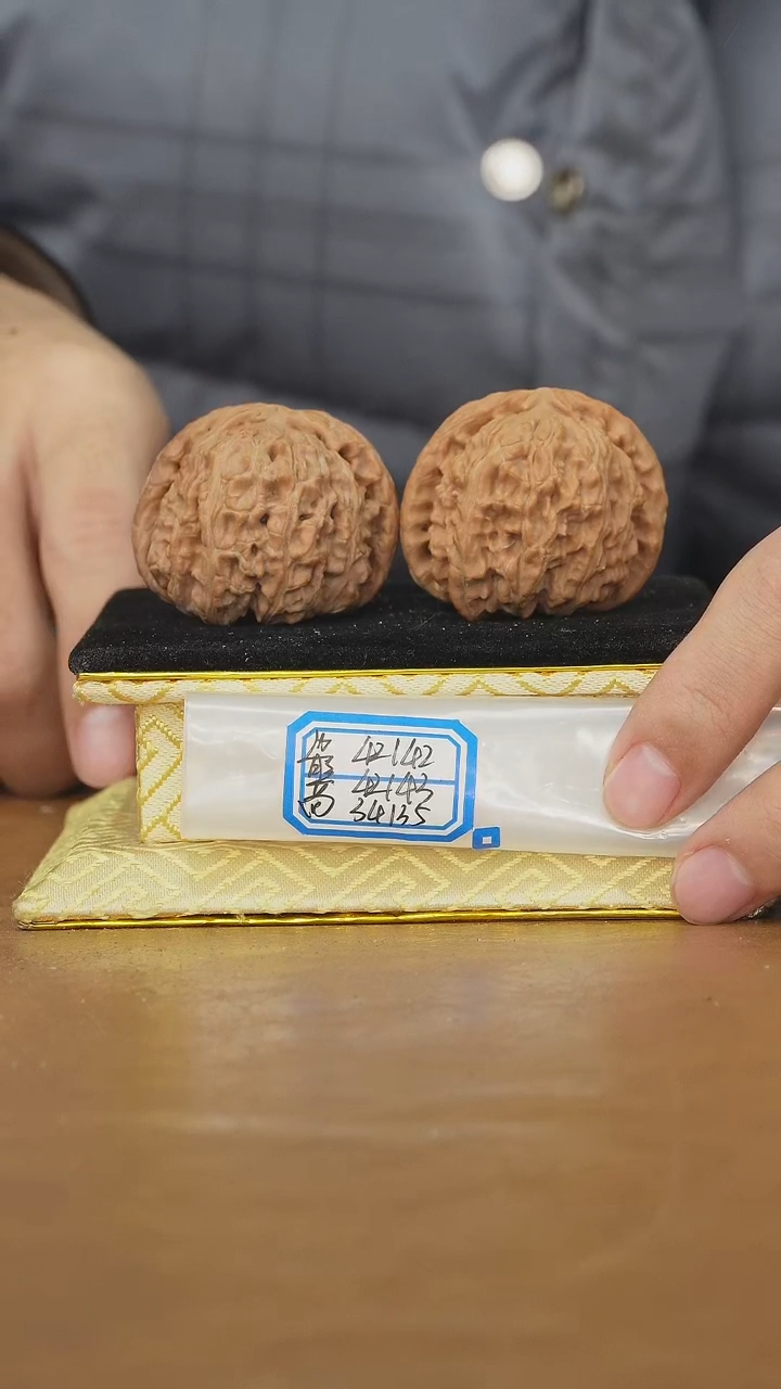 把件文玩核桃白狮子