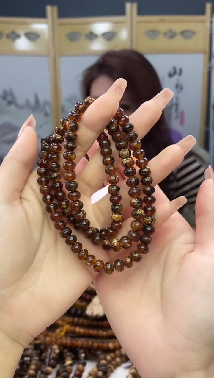 【闪购商品】琥珀裸石未镶嵌7+血蜡花108