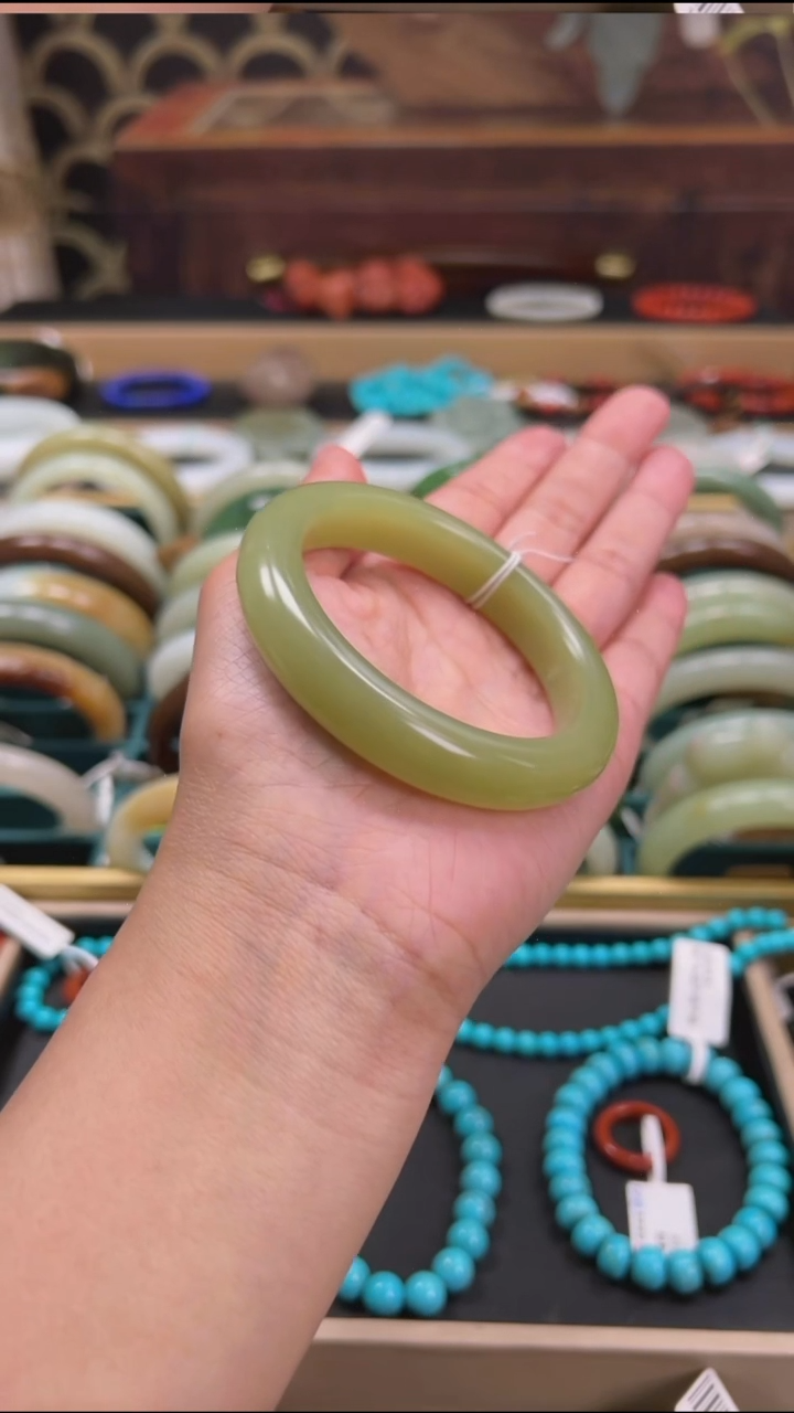 未镶嵌手镯和田玉55