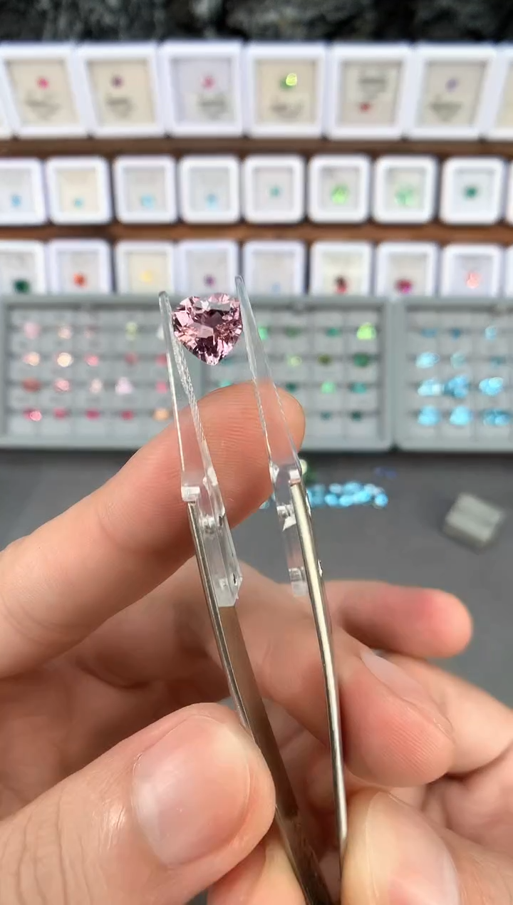 【闪购商品】定制碧玺裸石未镶嵌1.88ct