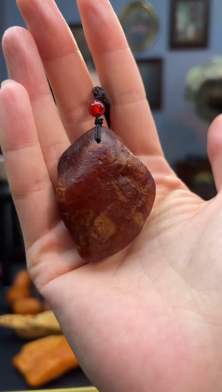 琥珀颈饰未镶嵌吊坠