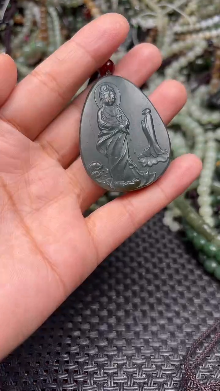 颈饰未镶嵌和田玉1