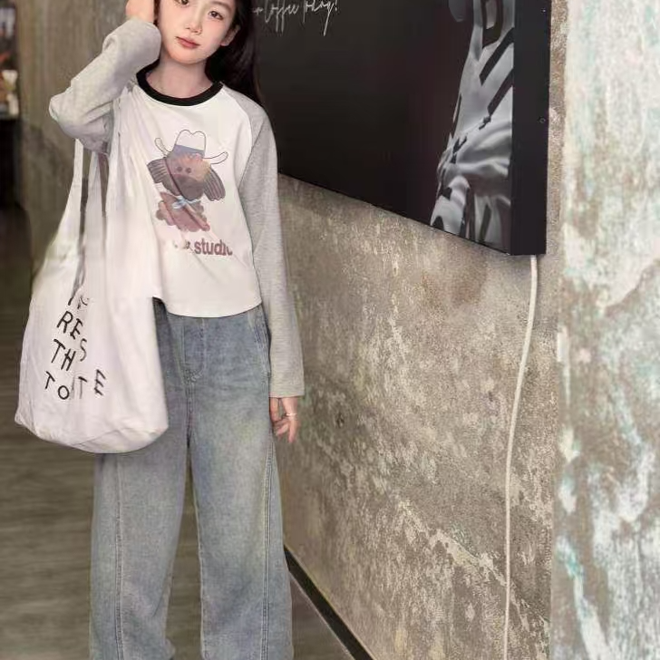 1028韩版2025春季儿童时尚潮流百搭插肩袖长袖+浅色牛仔裤套装