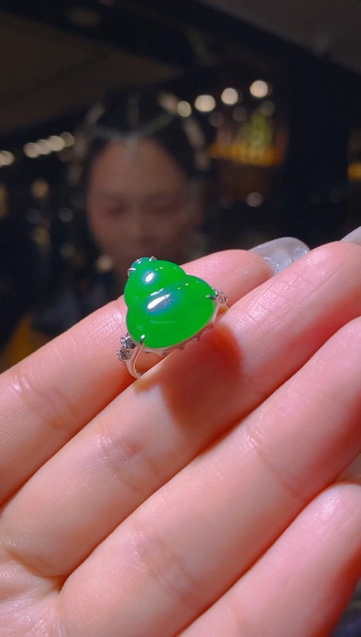 【闪购商品】翡翠戒指18K金镶嵌015    