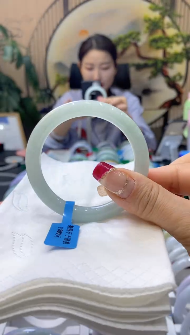 【闪购商品】翡翠手镯未镶嵌99909285