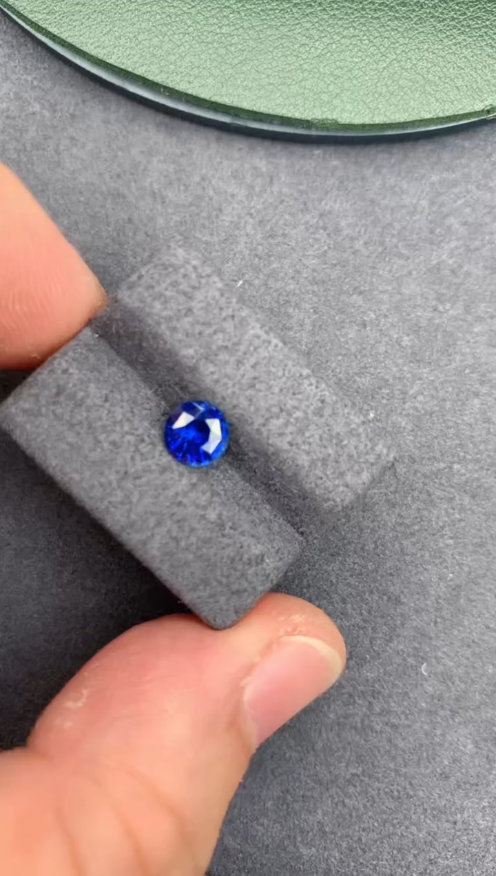 【闪购商品】蓝宝石裸石未镶嵌1ct 皇家蓝蓝宝石