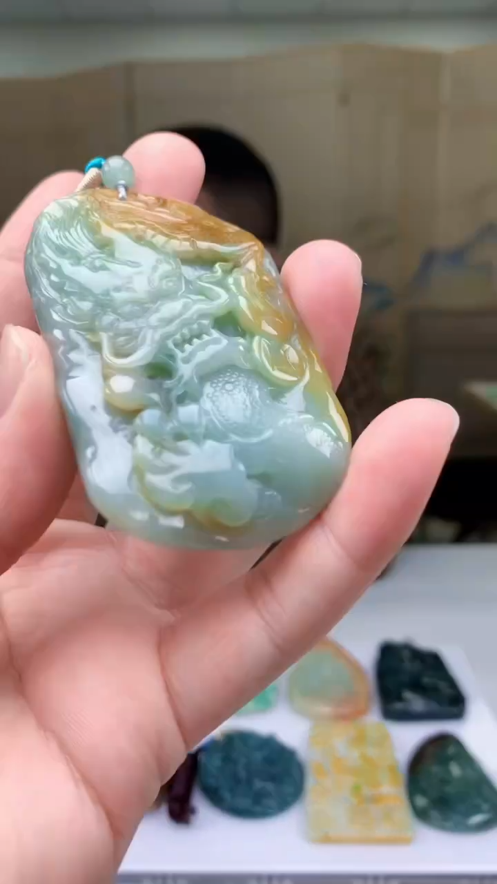 【闪购商品】定制翡翠未镶嵌4812bb-毛货挂件