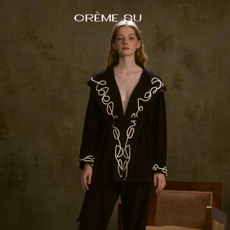 CremeSu轻裹系列双面短绒家居服翻折前领立体刺绣亲肤可外穿睡衣