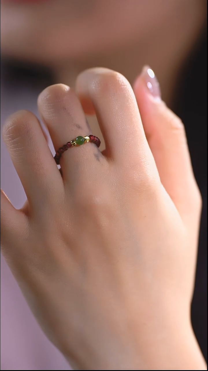 银S925镶嵌戒指石榴石石榴石戒指