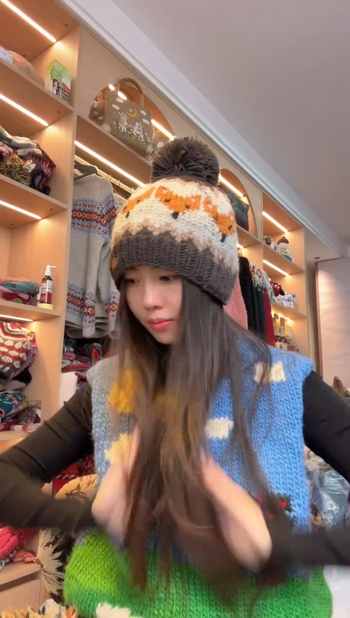 羊毛美利奴灰蓝狐狸帽