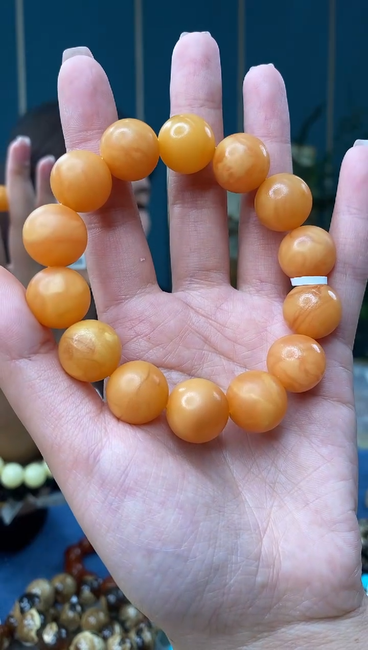 【闪购商品】琥珀裸石未镶嵌3/4多一25