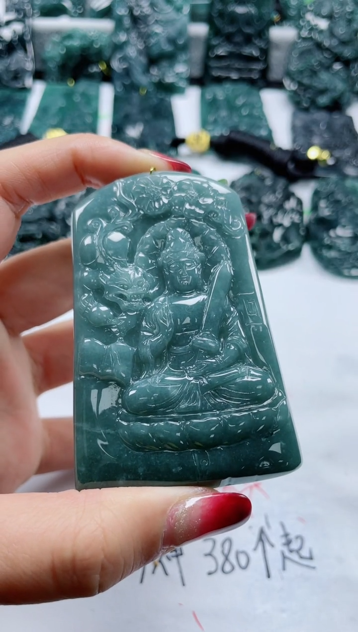 【闪购商品】翡翠颈饰未镶嵌