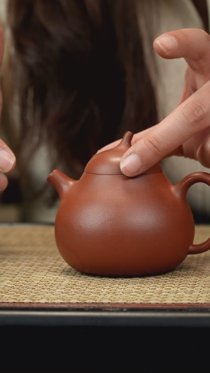 【闪购商品】紫砂茶壶红皮龙茄瓜190cc