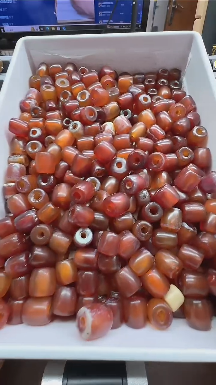 未镶嵌颈饰玛瑙/玉髓玛瑙一颗