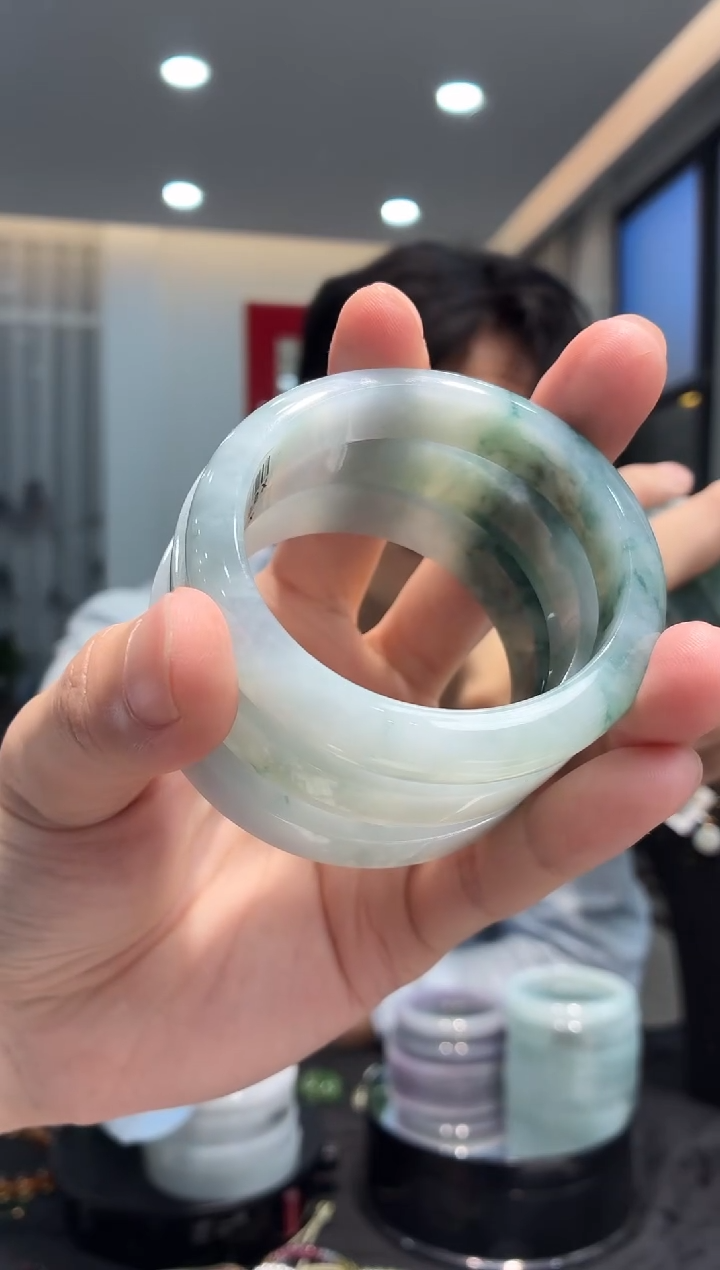 定制翡翠手镯未镶嵌天然翡翠手镯多样性发一55-60圈口