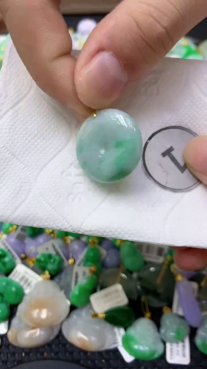 颈饰未镶嵌翡翠天然缅甸翡翠A货