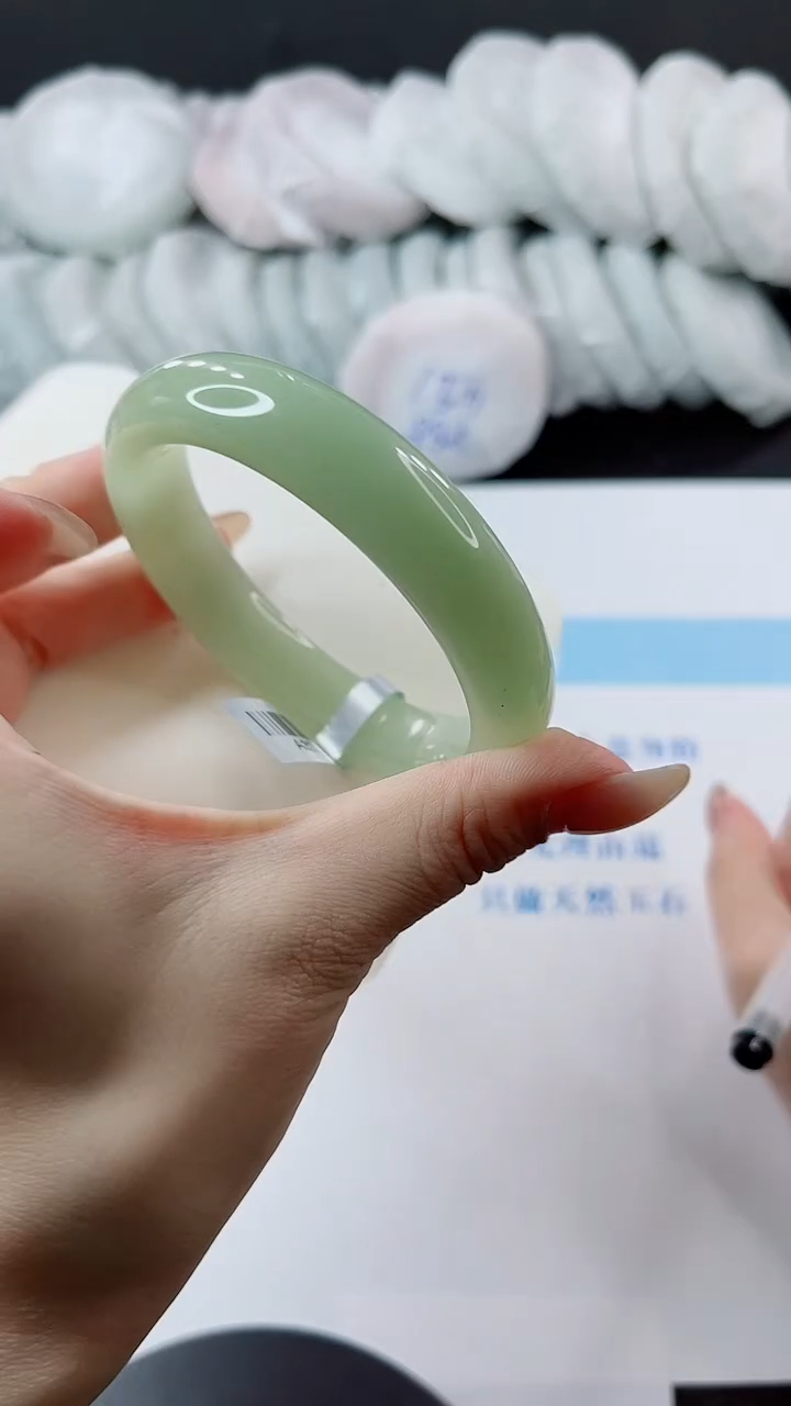 未镶嵌手镯石英质玉多样性发货V91