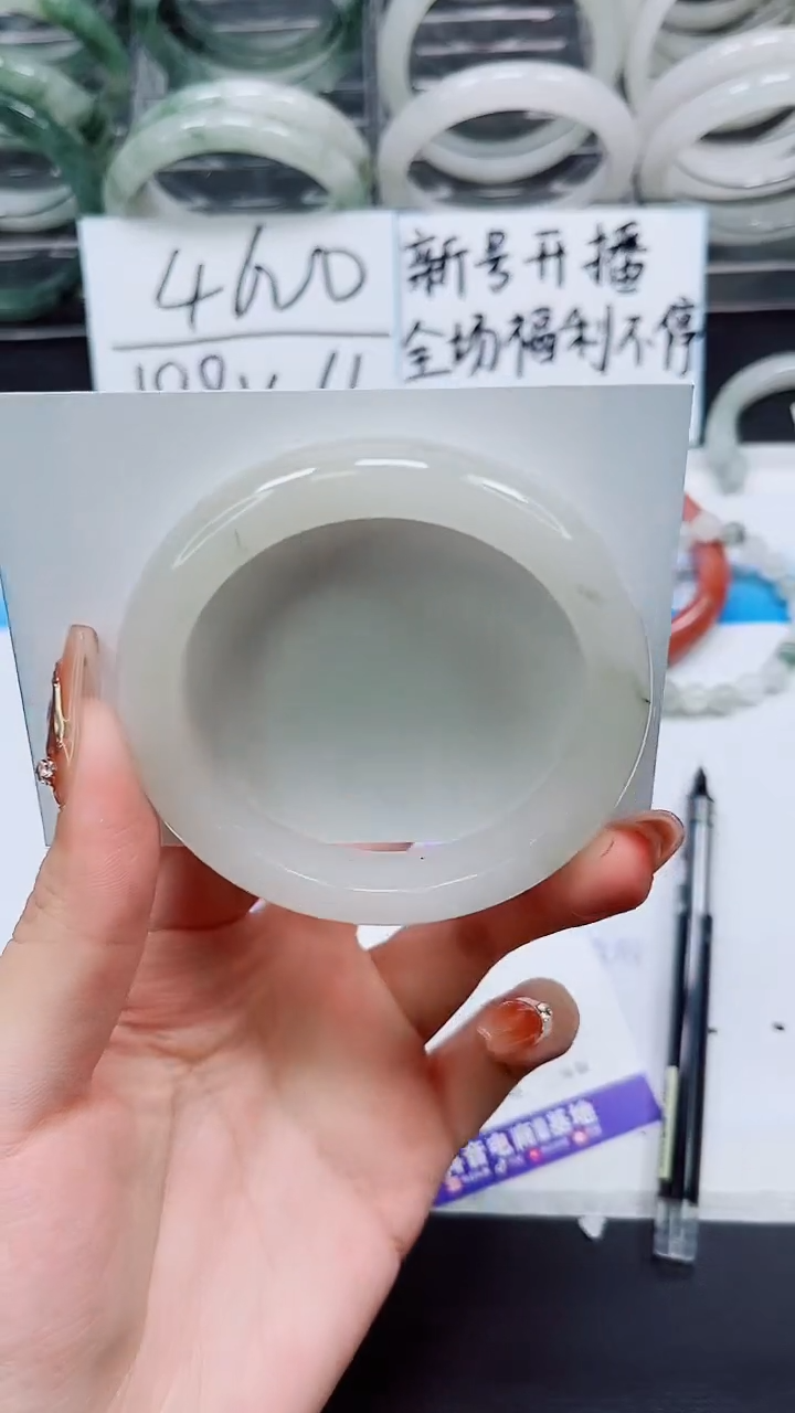 【闪购商品】石英质玉手镯未镶嵌S178-56/57