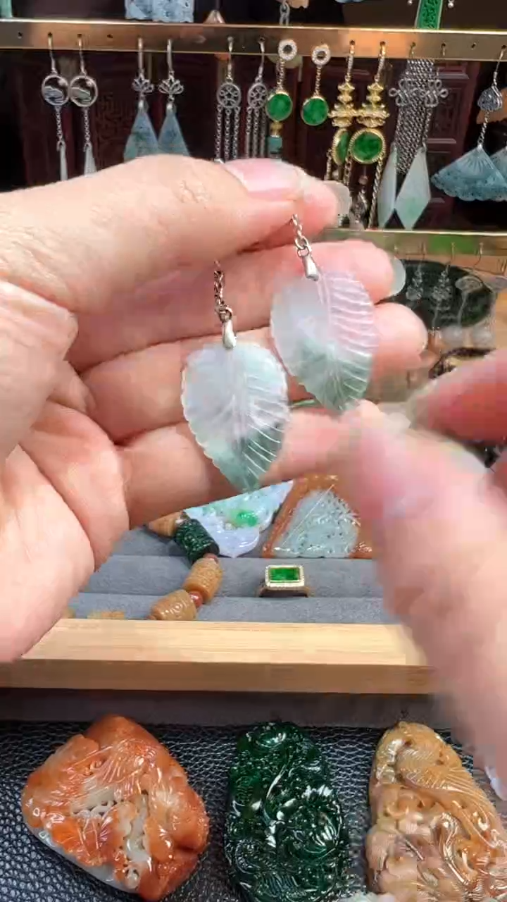 【闪购商品】翡翠挂件未镶嵌翡翠