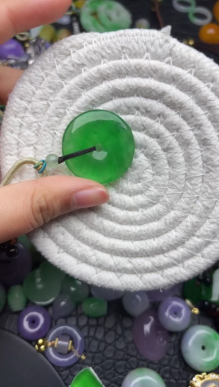 颈饰未镶嵌翡翠缅甸翡翠吊坠