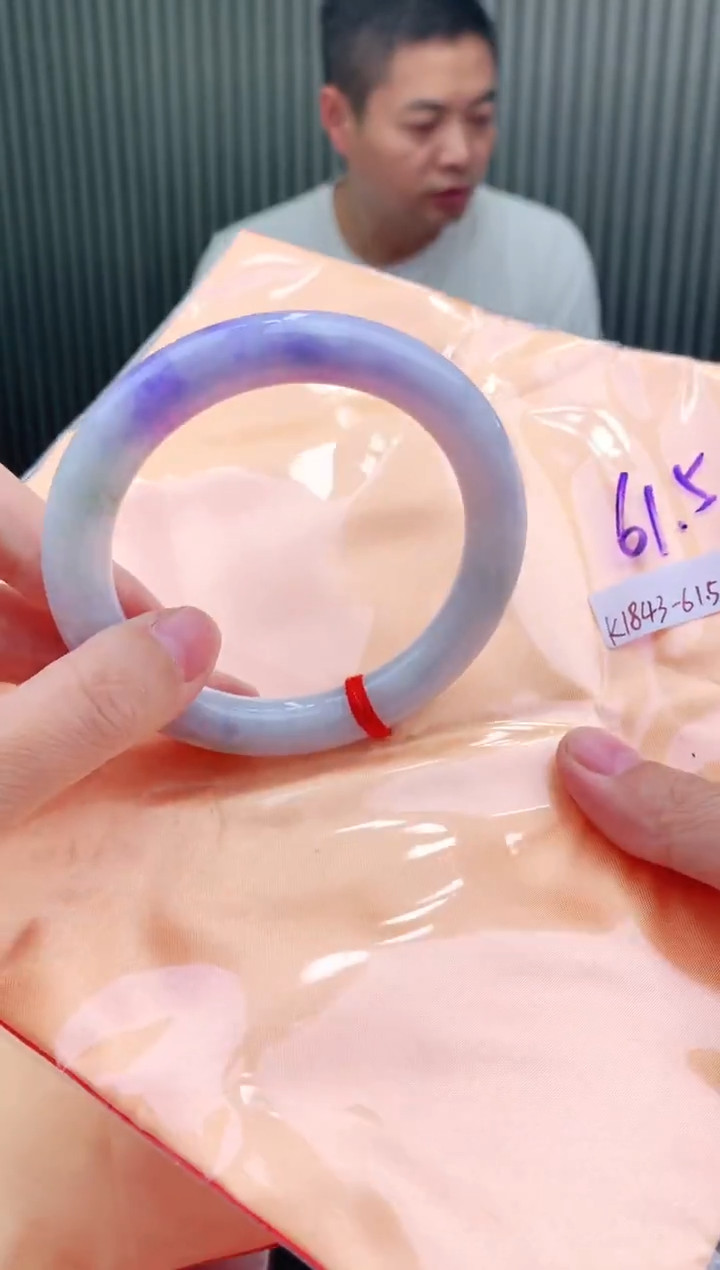 未镶嵌手镯翡翠61+