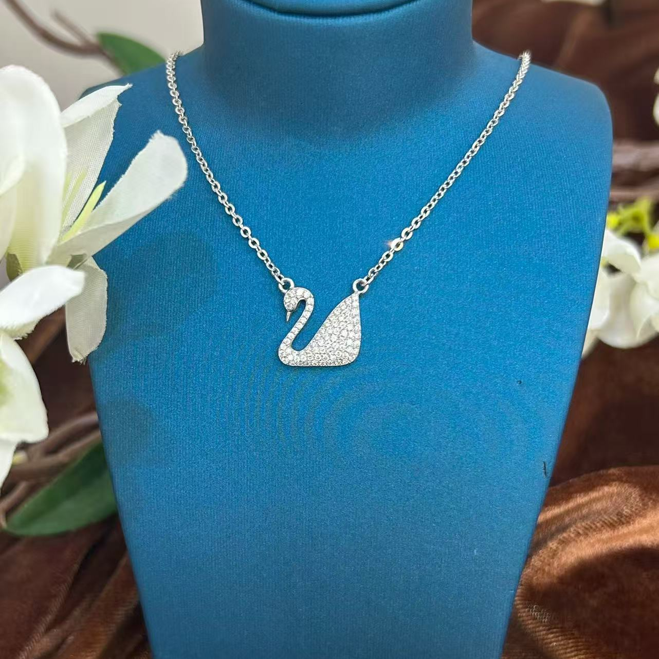 铂金PT950  镶嵌莫桑  满钻套链 天鹅 高级感精致时尚