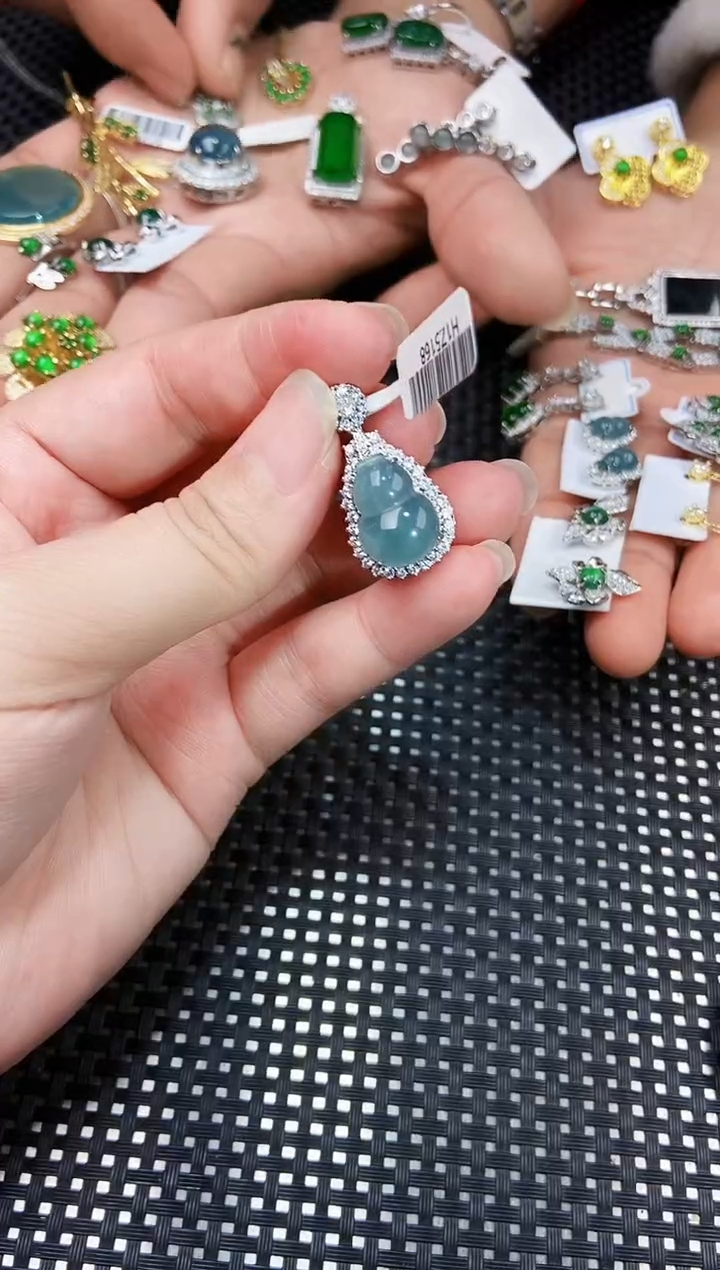 【闪购商品】翡翠吊坠(不含链)未镶嵌111111111